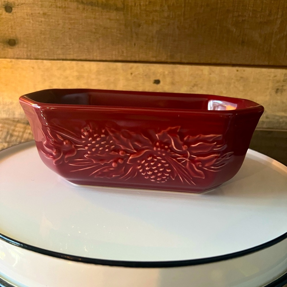 Longaberger Nature’s Garland embossed dish in paprika
